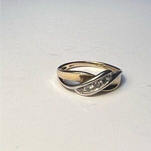 10K JWBR Elegant Gold Ring